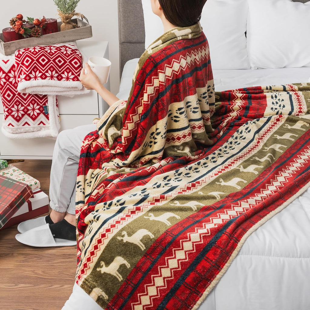Plush Red Christmas Fleece Throw Blanket - Soft, Warm Winter Cabin Throw, 50X60